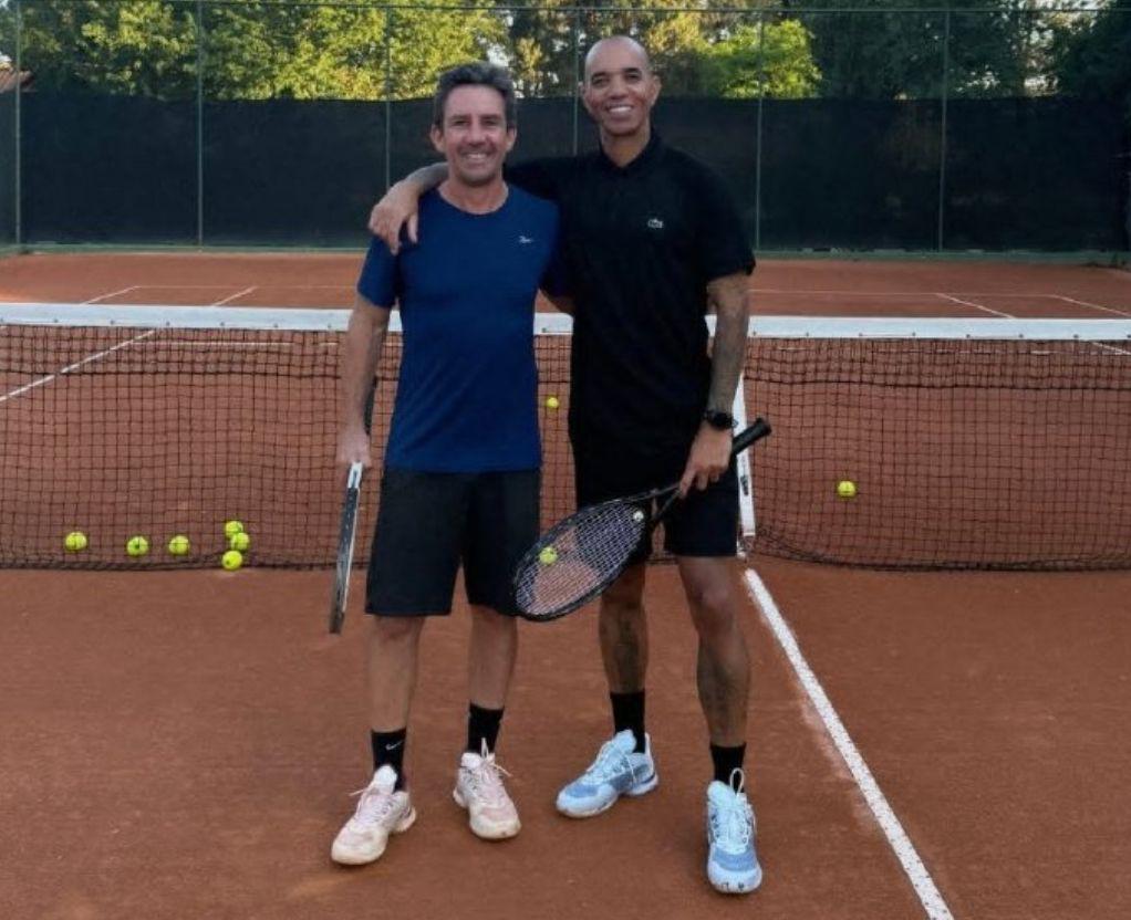 年的总收入 年的总收入